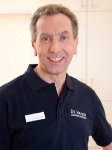 Dr. Armin Hacker